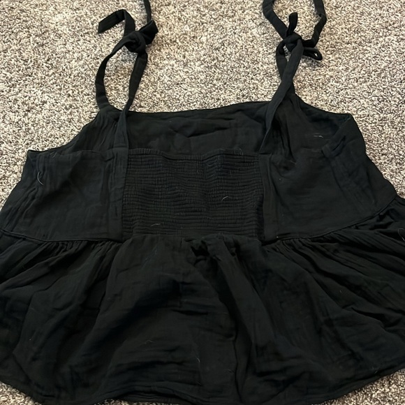 Black tie peplum tank - Picture 2 of 2